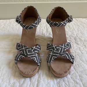 TOMS Wedge